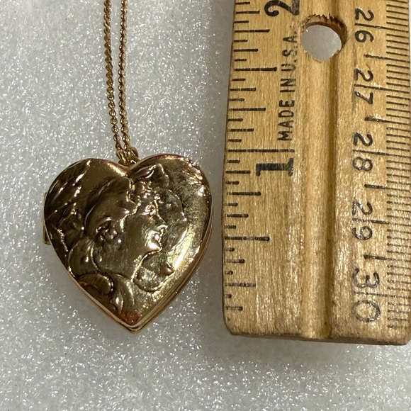 1928 Jewelry - Vintage Large Gold Tone Double Locket Pendant on 28" Chain like new